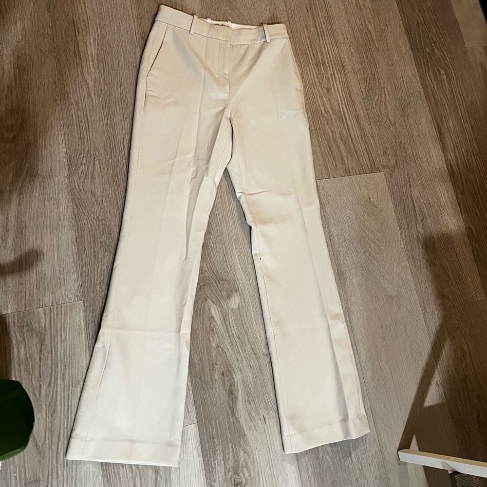Brand New Aritzia Babaton Pants SUPER DISCOUNTED